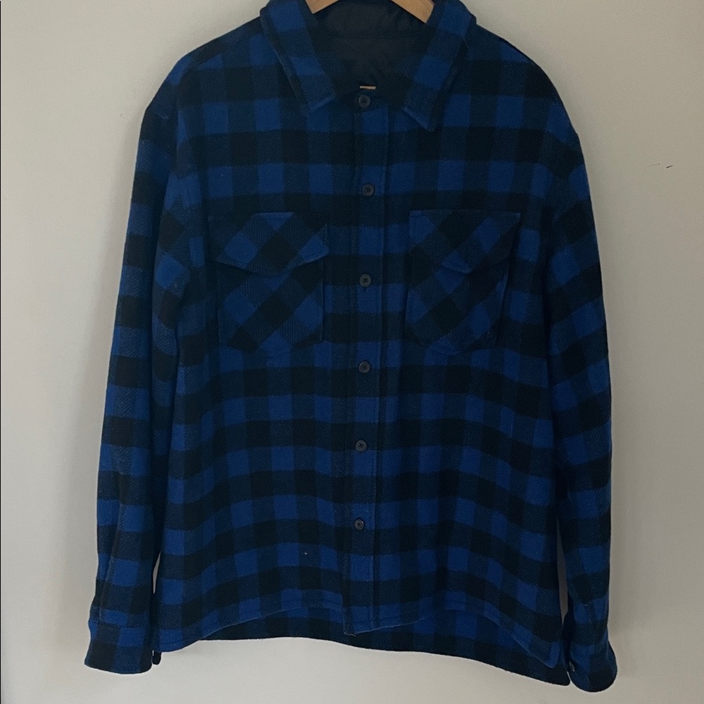 L.L. Bean Mens Maine Guide shirt with PrimaLoft size large. Like new.